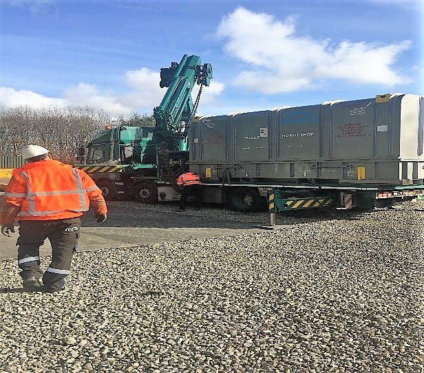 LM6000 Shipping container2